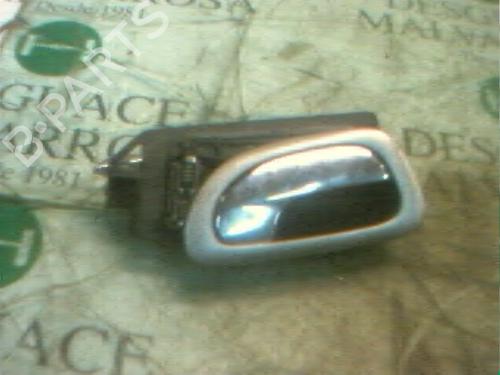 Used Front right interior door handle Front right interior door handle PEUGEOT 307 (3A/C) 2.0 HDi 110 (107 hp) 3773592 3773592