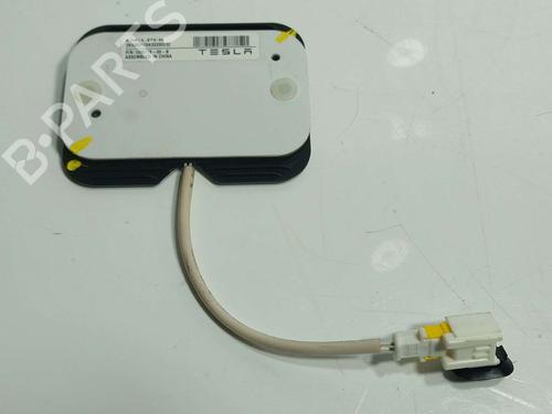Used Electronic module Electronic module TESLA MODEL S (5YJS) P85 (421 hp) 39909641 39909641