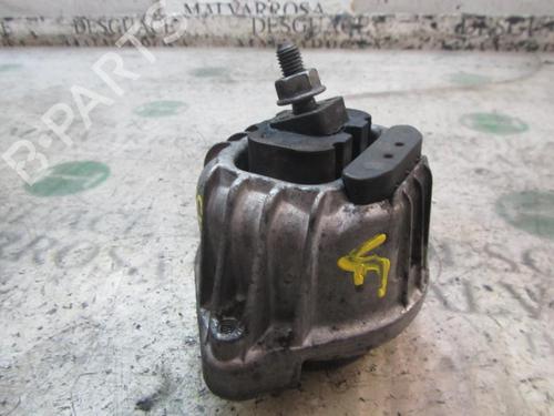 Used Engine mount BMW 3 (E90) 320 d (163 hp) 9080827