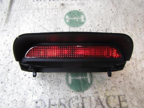 Used Rear center light DACIA SANDERO II 1.5 dCi 75 / Blue dCi 75 (B8JW, B8M4, B8AH, B8M7, B8M6) (75 hp) 10968683