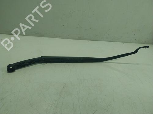 Front windshield wiper arm TOYOTA COROLLA Hatchback (_E21_, _EA1_, _EH1_) 1.8 Hybrid (ZWE211) | BP19491891C143 