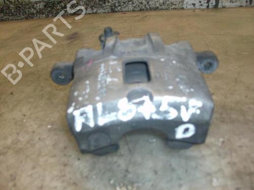 Høyre bremsekaliper foran HYUNDAI COUPE I (RD) [1996-2004]  11557484