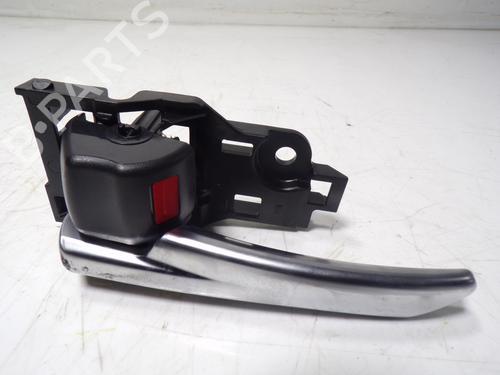 Used Front left interior door handle Front left interior door handle TOYOTA RAV 4 V (_A5_, _H5_) 2.5 Hybrid AWD (AXAH54) (178 hp) 13234136 13234136