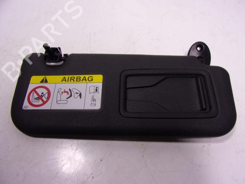 Used Right sun visor Right sun visor TOYOTA COROLLA Cross (ZVG1_, ZSG1_, MXGH1_, MXGA1_) 1.8 Hybrid (ZVG13) (140 hp) 15889814 15889814