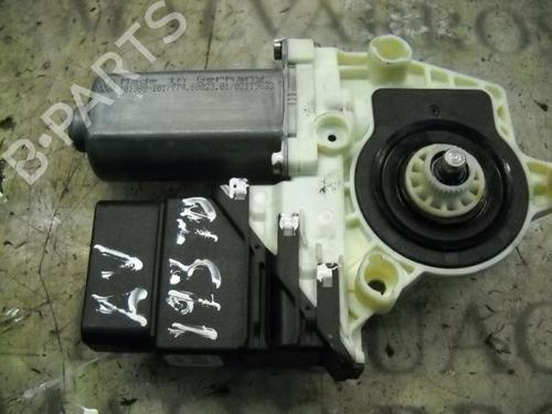 Used Left rear window motor SEAT LEON (1M1) 1.9 TDI (110 hp) 3776095
