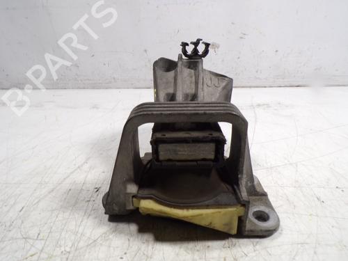 Used Engine mount Engine mount 8879422 8879422