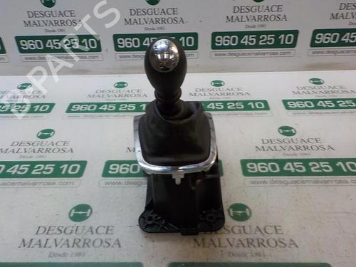Used Gear lever RENAULT MEGANE III Hatchback (BZ0/1_, B3_) 1.5 dCi (BZ1G, BZ1W, BZ0R) (95 hp) 7411631