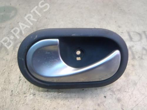 Used Rear left interior door handle Rear left interior door handle RENAULT SCÉNIC II (JM0/1_) 1.9 dCi (JM0G, JM12, JM1G, JM2C) (120 hp) 3802873 3802873