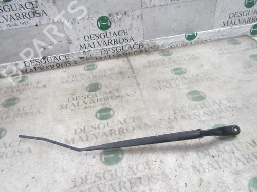 Used Front windshield wiper arm Front windshield wiper arm RENAULT MEGANE III Hatchback (BZ0/1_, B3_) 1.5 dCi (BZ0C) (90 hp) 3853801 3853801