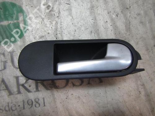 Used Front right interior door handle Front right interior door handle VW GOLF PLUS V (5M1, 521) 2.0 TDI 16V (140 hp) 4016584 4016584
