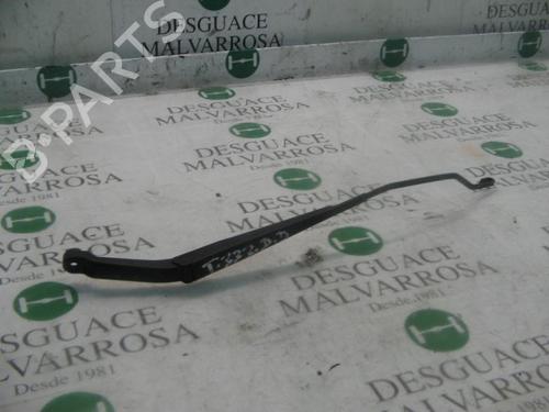 Used Front windshield wiper arm DAEWOO KALOS (KLAS) 1.4 (83 hp) 3740696