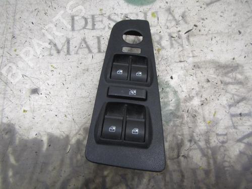 Used Left front window switch Left front window switch FIAT BRAVO II (198_) 1.4 (198AXA1B) (90 hp) 4017490 4017490