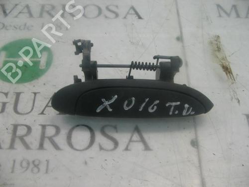 Used Front left exterior door handle RENAULT MEGANE I Classic (LA0/1_) [1996-2008]  3761537