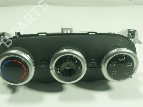 climate-control-fiat-500l-351_-352_-2012-25047397 main image