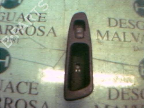 Used Left rear window switch Left rear window switch VOLVO S40 I (644) 1.8 (122 hp) 3758408 3758408