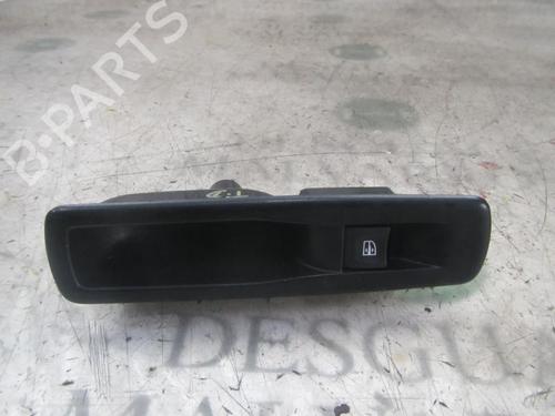 Used Right rear window switch Right rear window switch RENAULT MEGANE III Hatchback (BZ0/1_, B3_) 1.5 dCi (BZ0C) (90 hp) 3848858 3848858