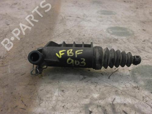 Used Clutch slave cylinder Clutch slave cylinder FIAT GRANDE PUNTO (199_) 1.3 D Multijet (199.AXD11, 199.AXD1A, 199.AXD1B,... (90 hp) 14267545 14267545