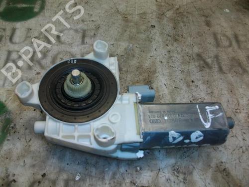 Rudehejsemotor forskærm højre PEUGEOT 307 (3A/C) 2.0 HDi 90 (90 hp) 3743227