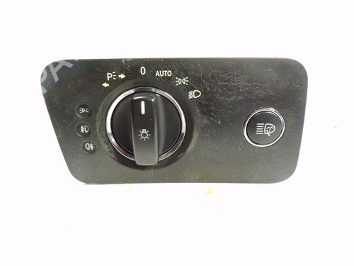 Used Headlight switch Headlight switch MERCEDES-BENZ CLS (C219) CLS 320 CDI (219.322) (224 hp) 8420417 8420417