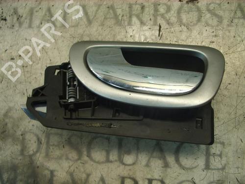 Used Front left interior door handle PEUGEOT 307 Break (3E) 2.0 HDI 90 (90 hp) 3754603