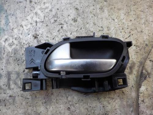 Used Rear left interior door handle Rear left interior door handle PEUGEOT 208 I (CA_, CC_) 1.6 HDi / BlueHDi 75 (75 hp) 3850441 3850441
