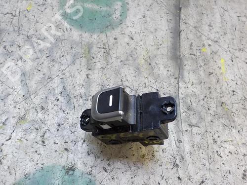 right-rear-window-switch-kia-carens-iv-93580a4910ca-2013-3999199 main image