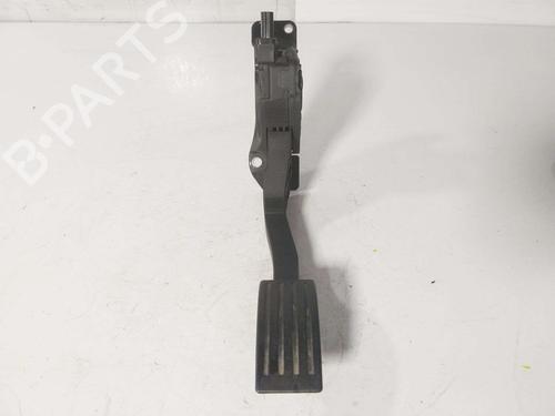 pedal-ford-kuga-ii-dm2-2012-39384364 main image