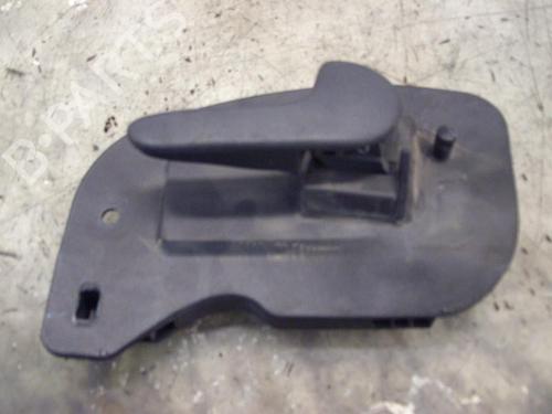 Used Front right interior door handle OPEL CORSA C (X01) 1.2 (F08, F68) (75 hp) 3752739