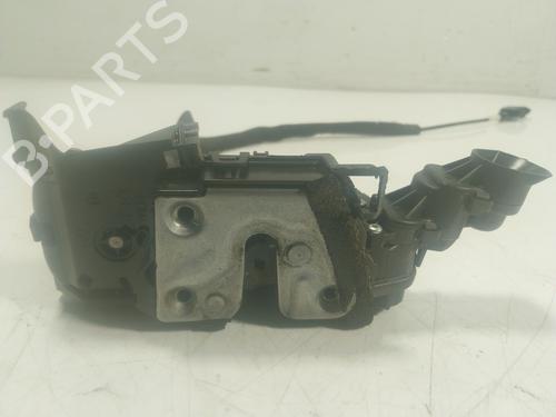 Fechadura frente esquerda SMART FORFOUR Hatchback (453) electric drive (453.091) (82 hp) 16825100