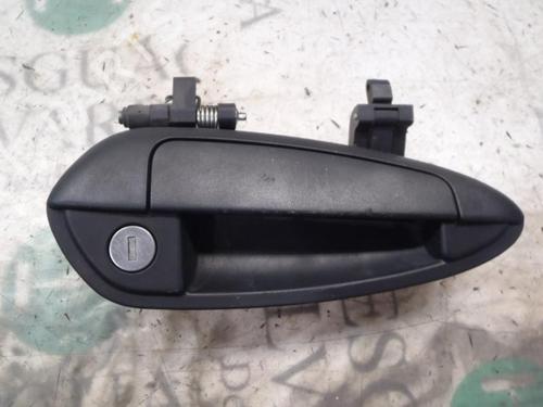 Used Front right exterior door handle Front right exterior door handle FIAT LINEA (323_, 110_) 1.3 D Multijet (323AXB11, 323AXB1A) (90 hp) 4007936 4007936