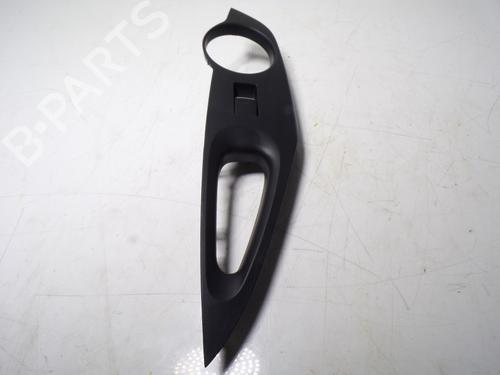 Used Left rear window switch TOYOTA COROLLA Hatchback (_E21_, _EA1_, _EH1_) [2018-2025]  11823139