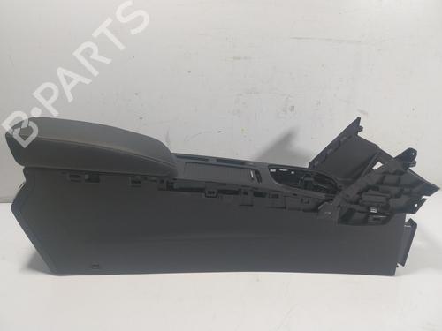 Used Armrest / Center console Armrest / Center console RENAULT MEGANE IV Hatchback (B9A/M/N_) [2015-2026] 17712296 17712296