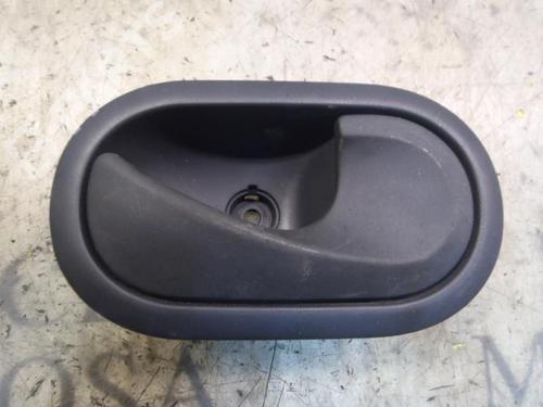 Used Front right interior door handle Front right interior door handle RENAULT MODUS / GRAND MODUS (F/JP0_) 1.2 16V (JP0W) (101 hp) 3803857 3803857