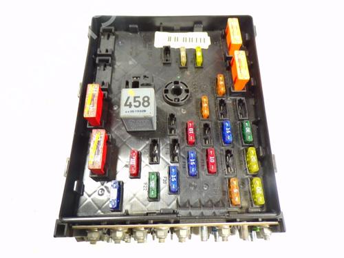 Used Fuse box Fuse box VW PASSAT B6 (3C2) 2.0 FSI (150 hp) 8420499 8420499