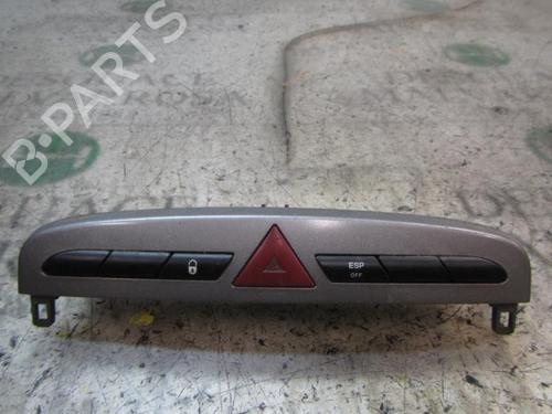 Used Warning switch PEUGEOT 308 I (4A_, 4C_) 1.6 HDi (109 hp) 3834812