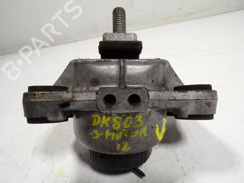 Used Engine mount LAND ROVER RANGE ROVER SPORT II (L494) 3.0 SDV6 4x4 (306 hp) 13522637