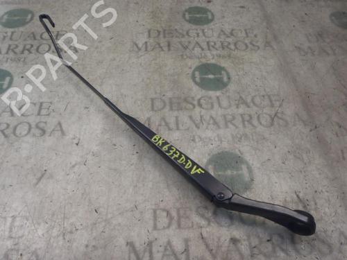 Used Front windshield wiper arm Front windshield wiper arm 3795524 3795524