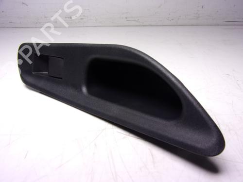Venstre bagtil elrude kontakt Venstre bagtil elrude kontakt TOYOTA YARIS (_P21_, _PA1_, _PH1_) 1.5 Hybrid (MXPH11) (92 hp) 16745444 16745444