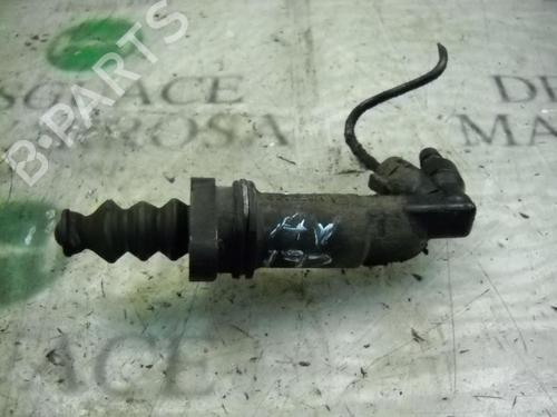 Used Clutch slave cylinder Clutch slave cylinder SEAT LEON (1M1) 1.9 TDI (110 hp) 14263826 14263826