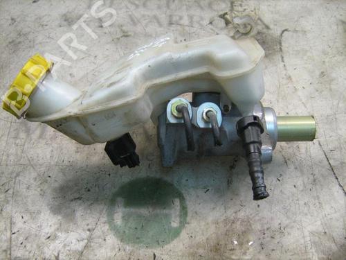 Used Brake master cylinder FORD FIESTA V (JH_, JD_) 1.4 TDCi (68 hp) 3791402