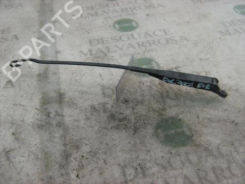 Used Front windshield wiper arm Front windshield wiper arm OPEL CORSA C (X01) 1.2 (F08, F68) (75 hp) 3760706 3760706