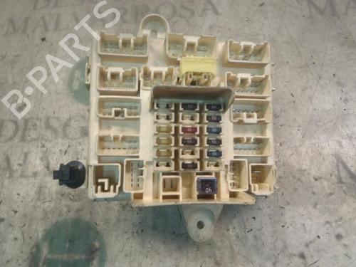 Used Fuse box Fuse box LEXUS IS I (_E1_) 200 (GXE10) (155 hp) 3802462 3802462