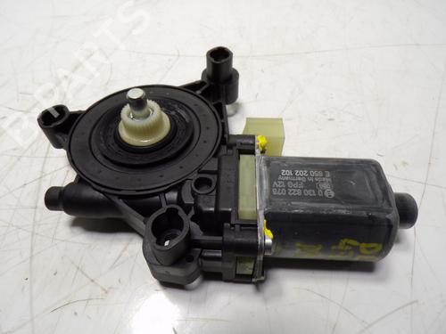 Used Right front window motor Right front window motor CUPRA LEON Sportstourer (KL8, KU8, KUD) [2020-2026] 12821816 12821816