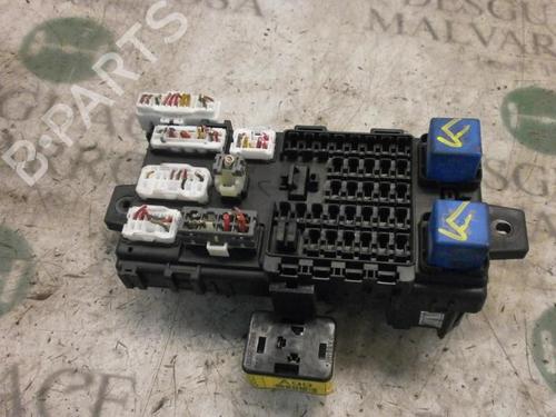 Used Fuse box Fuse box HYUNDAI SANTA FÉ I (SM) 2.4 16V (146 hp) 3787816 3787816