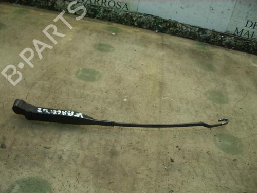 Used Front windshield wiper arm Front windshield wiper arm OPEL CORSA C (X01) 1.3 CDTI (F08, F68) (70 hp) 3746307 3746307