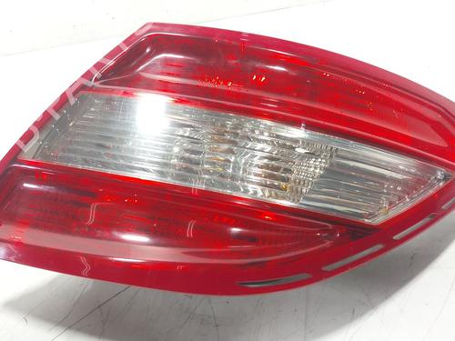 right-taillight-mercedes-benz-c-class-w204-2007-2008-2009-2010-2011-2012-2013-2014-2015-35781415 main image