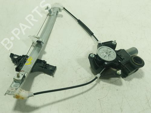 Rudehejsemekanisme venstre bagtil TOYOTA YARIS CROSS (MXP_) 1.5 Hybrid (MXPJ11) (131 hp) 31089364