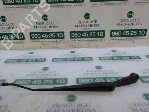 Used Front windshield wiper arm Front windshield wiper arm 9104648 9104648