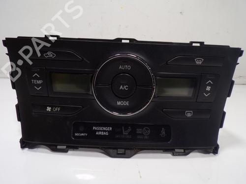 Used Climate control Climate control TOYOTA AURIS (_E15_) 1.4 D-4D (NDE150_, NDE150R) (90 hp) 13243677 13243677