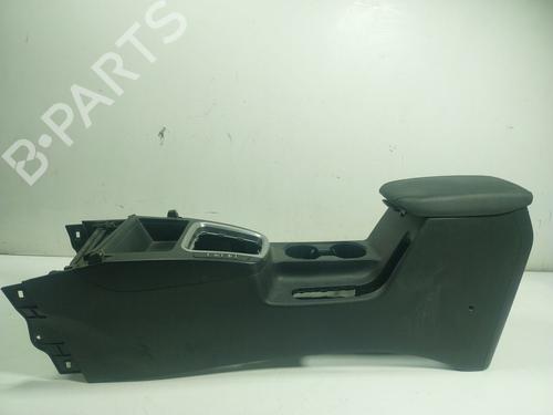 Used Armrest / Center console Armrest / Center console KIA XCEED (CD) 1.0 T-GDI (120 hp) 18854939 18854939